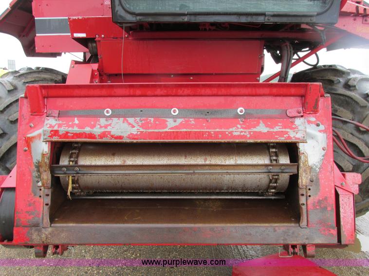 image for item A8706 1989 Case IH 1680 combine