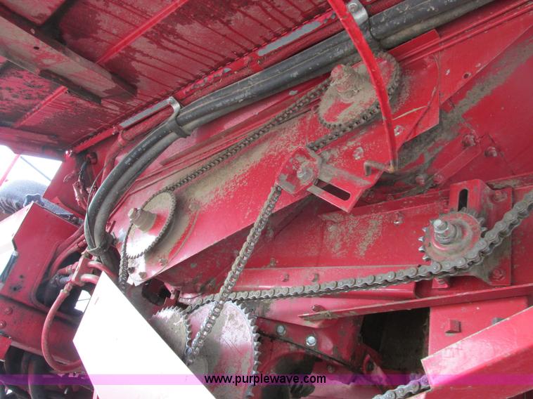 image for item A8706 1989 Case IH 1680 combine
