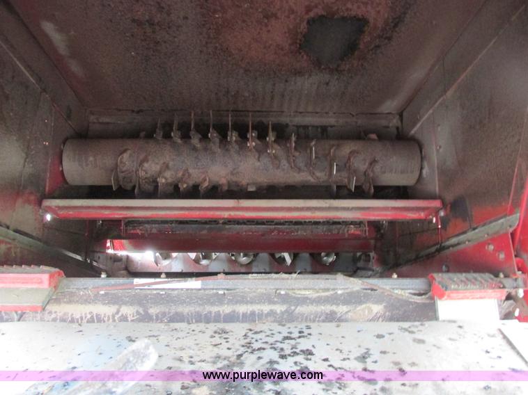 image for item A8706 1989 Case IH 1680 combine