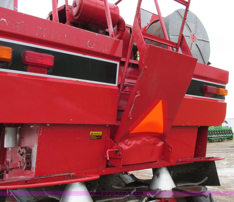 image for item A8706 1989 Case IH 1680 combine