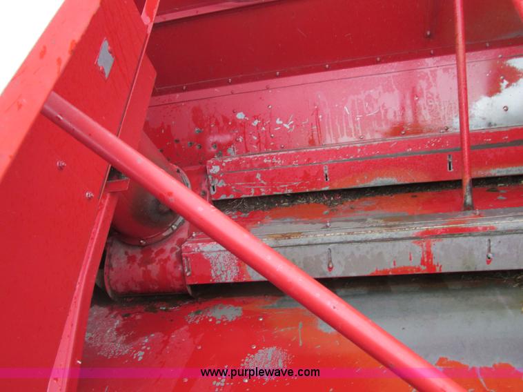 image for item A8706 1989 Case IH 1680 combine