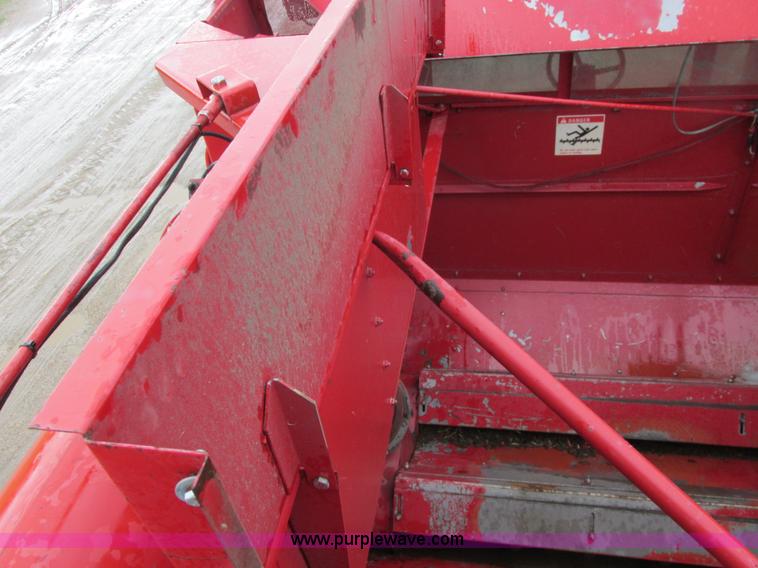 image for item A8706 1989 Case IH 1680 combine