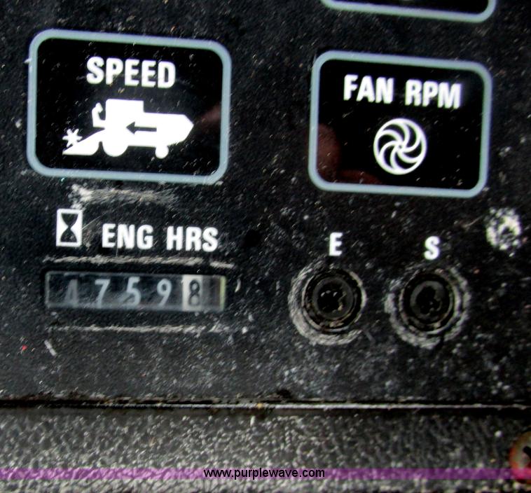 image for item A8706 1989 Case IH 1680 combine