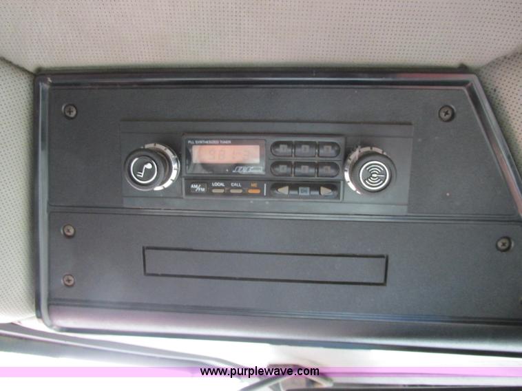 image for item A8706 1989 Case IH 1680 combine