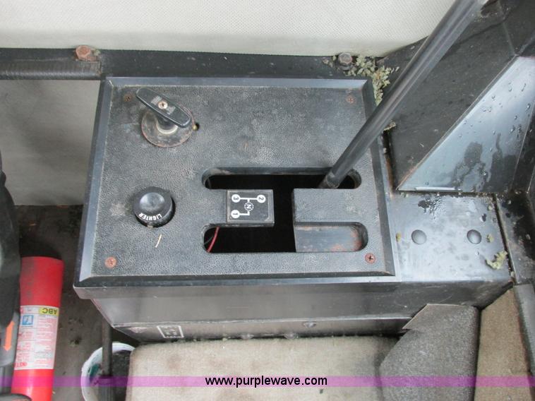 image for item A8706 1989 Case IH 1680 combine