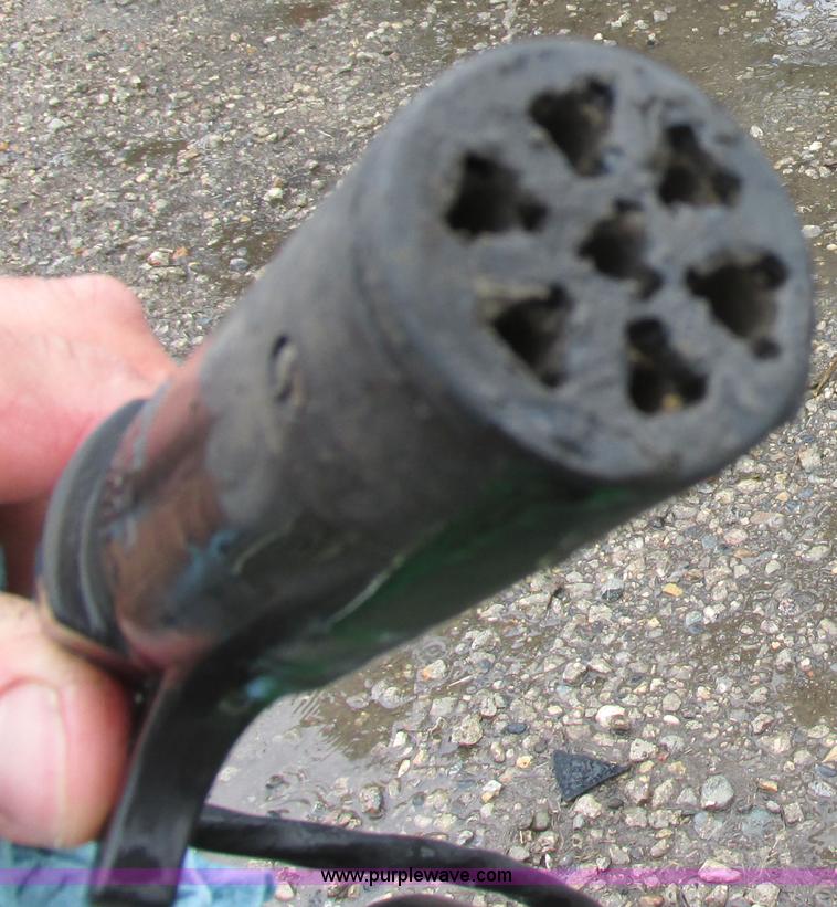 image for item A8708 2007 John Deere 2410 chisel plow