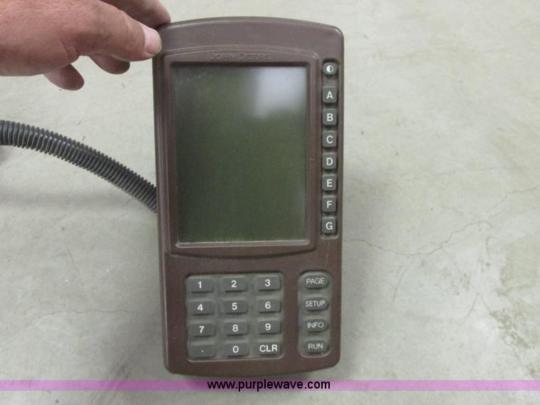 image for item A8709 2005 John Deere 24R22 planter