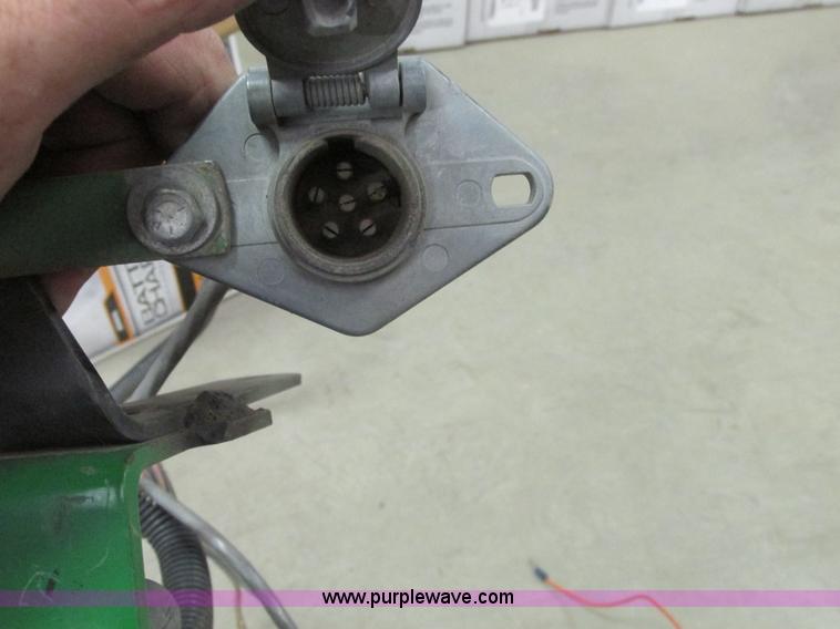 image for item A8709 2005 John Deere 24R22 planter