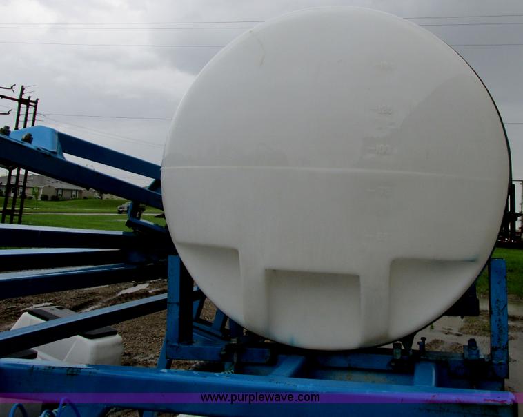 image for item A8712 1998 Monosem NG Plus 24R22 planter