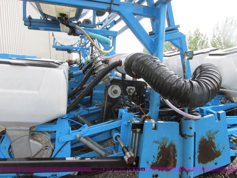 image for item A8712 1998 Monosem NG Plus 24R22 planter