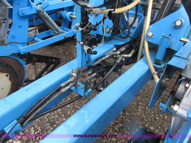 image for item A8712 1998 Monosem NG Plus 24R22 planter