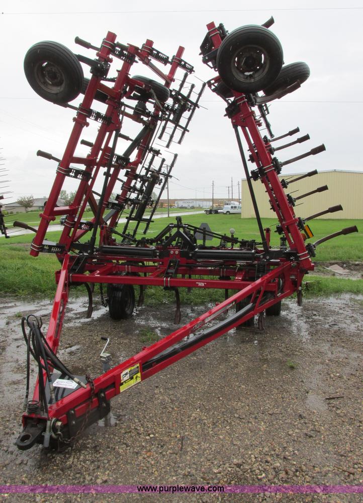 image for item A8713 2004 Case IH PTX300 folding chisel plow