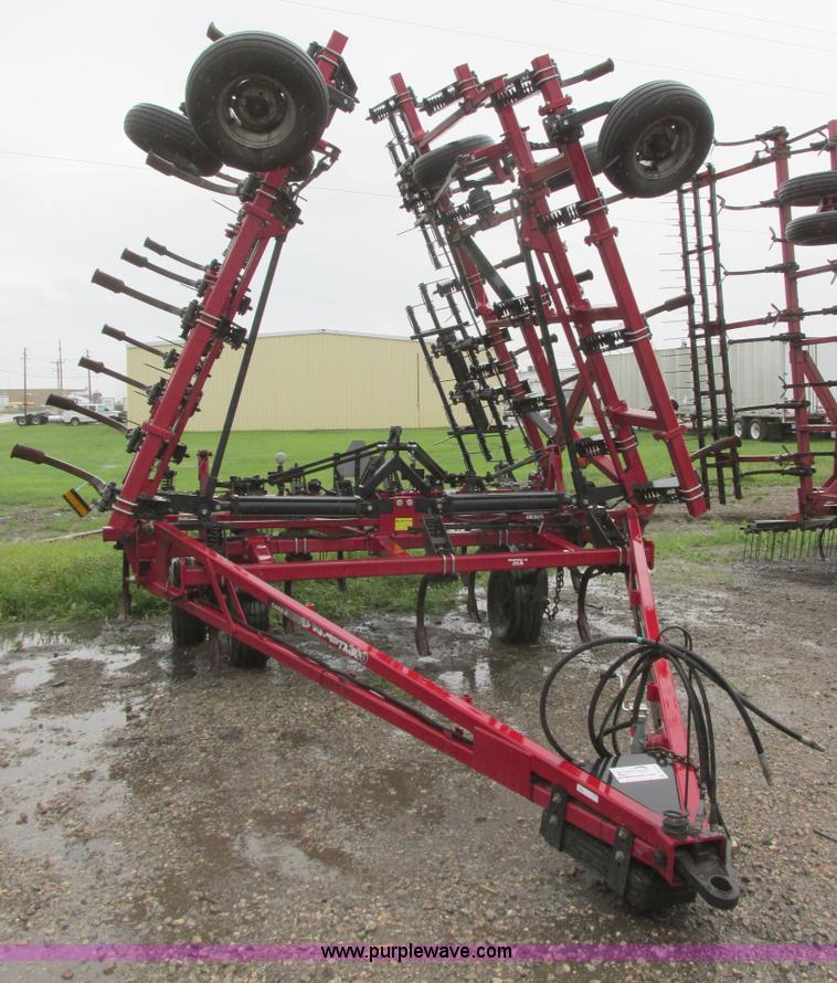 image for item A8713 2004 Case IH PTX300 folding chisel plow