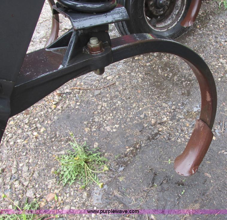 image for item A8713 2004 Case IH PTX300 folding chisel plow