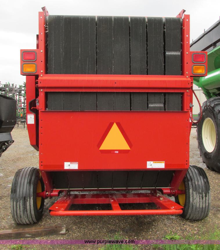 image for item A8714 2005 New Holland BR780A round baler