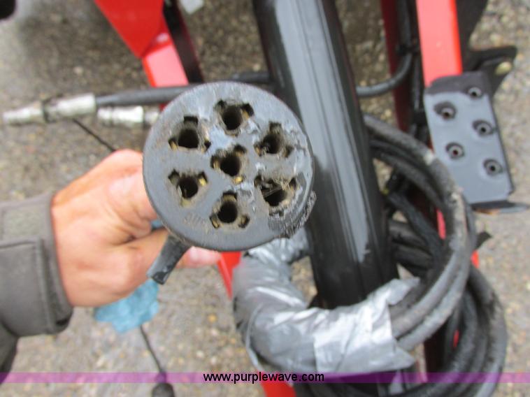 image for item A8714 2005 New Holland BR780A round baler