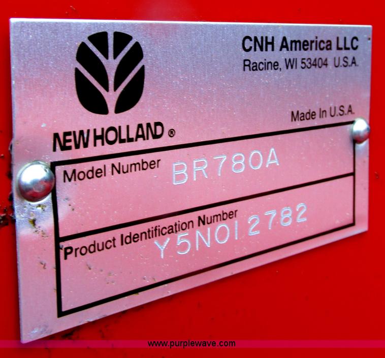 image for item A8714 2005 New Holland BR780A round baler