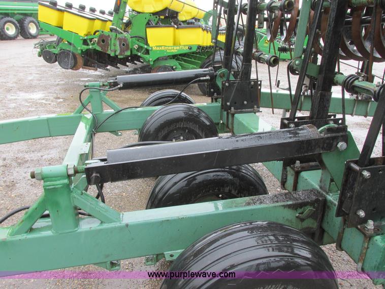 image for item A8716 1995 Summers Harrow Packer