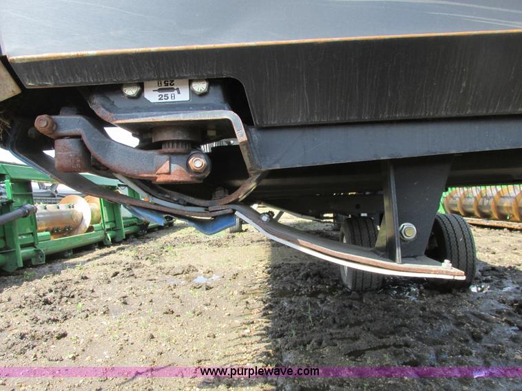 image for item A8718 2003 Mac Don 972 Harvest Header draper head