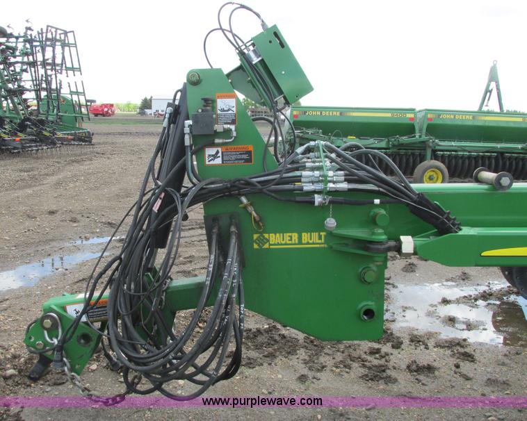 image for item A8719 2012 John Deere DB66 planter
