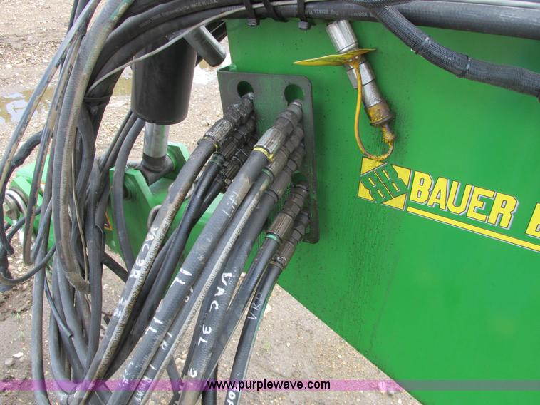 image for item A8719 2012 John Deere DB66 planter