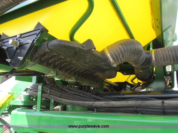image for item A8719 2012 John Deere DB66 planter