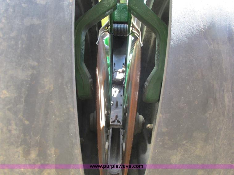 image for item A8719 2012 John Deere DB66 planter
