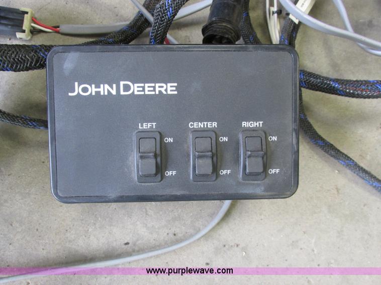 image for item A8719 2012 John Deere DB66 planter