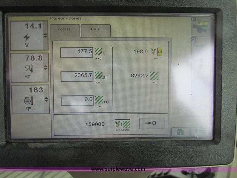 image for item A8719 2012 John Deere DB66 planter