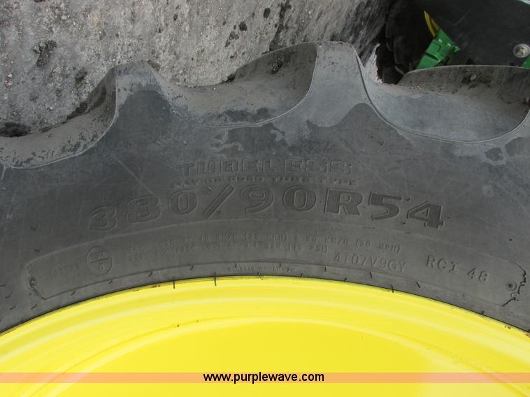 image for item A8721 2012 John Deere 8285R MFWD tractor