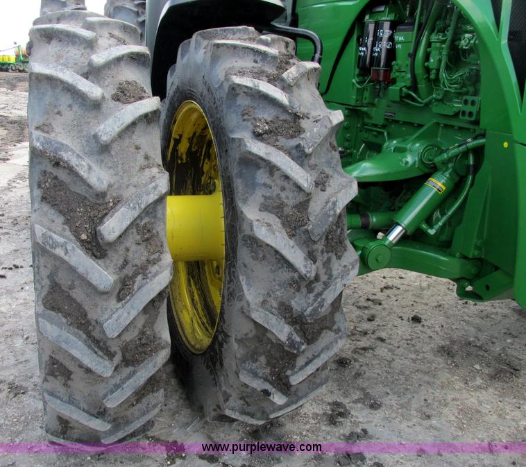 image for item A8721 2012 John Deere 8285R MFWD tractor