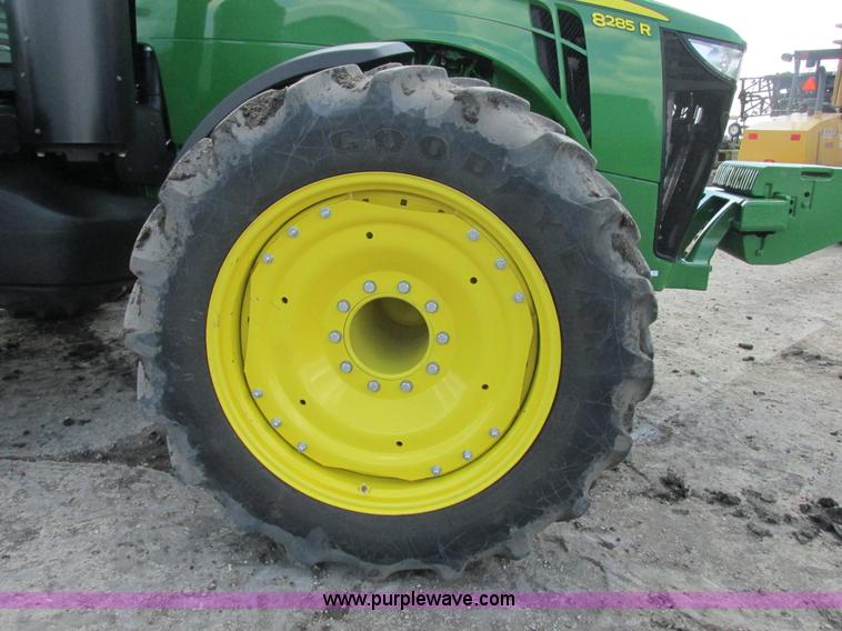 image for item A8721 2012 John Deere 8285R MFWD tractor