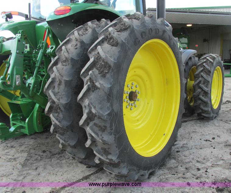 image for item A8721 2012 John Deere 8285R MFWD tractor
