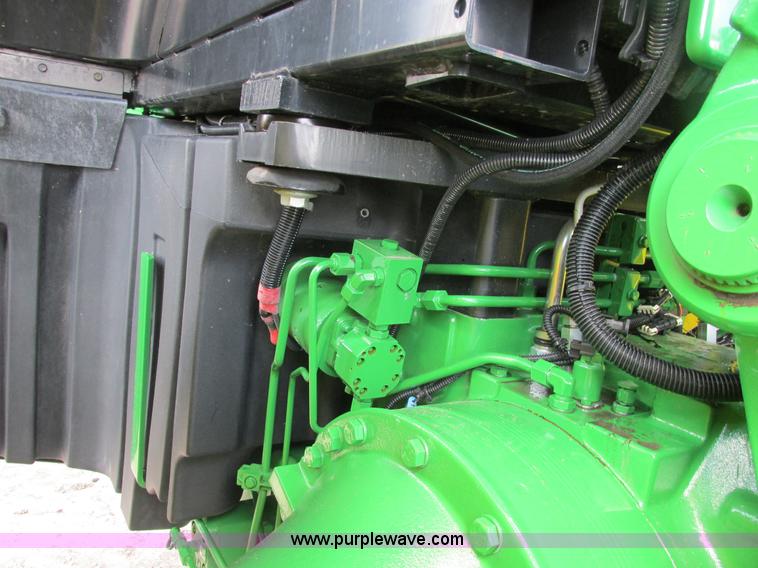 image for item A8721 2012 John Deere 8285R MFWD tractor