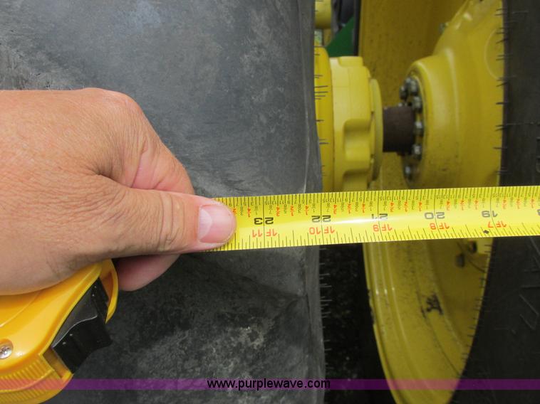 image for item A8721 2012 John Deere 8285R MFWD tractor