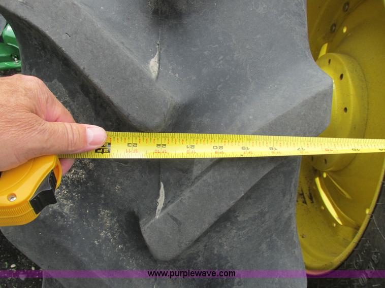 image for item A8721 2012 John Deere 8285R MFWD tractor