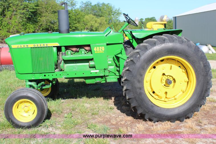 image for item AZ9783 1969 John Deere 4020 tractor