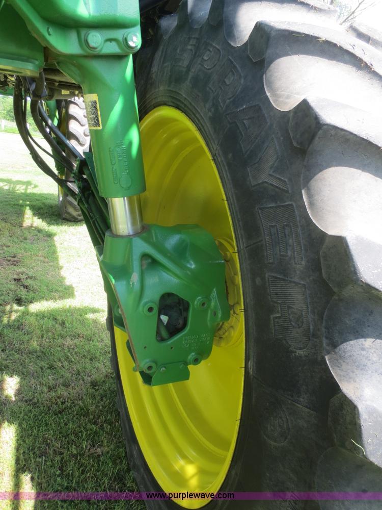 image for item D2071 2008 John Deere 4830 self-propelled sprayer