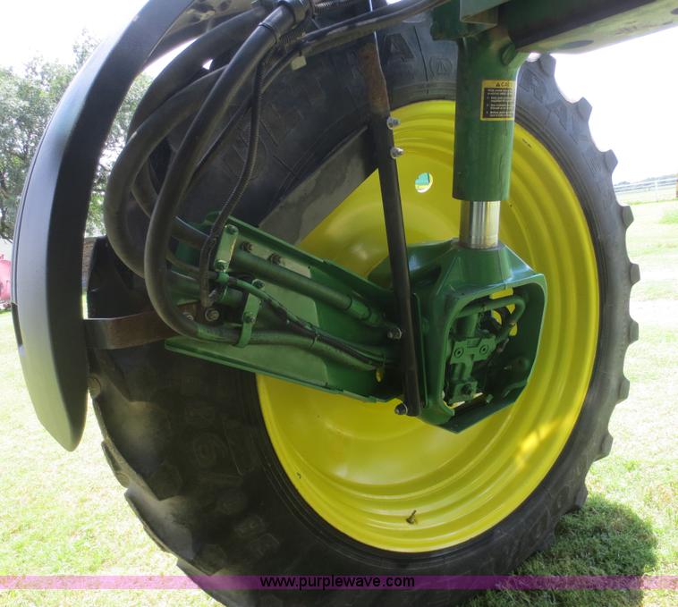 image for item D2071 2008 John Deere 4830 self-propelled sprayer