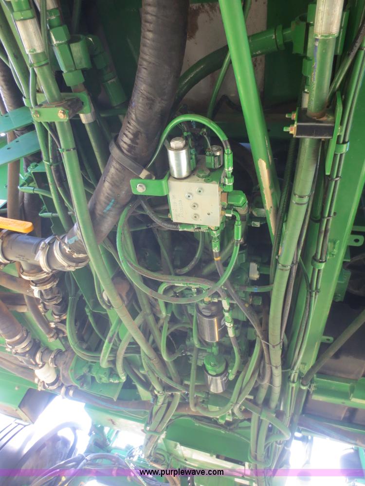 image for item D2071 2008 John Deere 4830 self-propelled sprayer