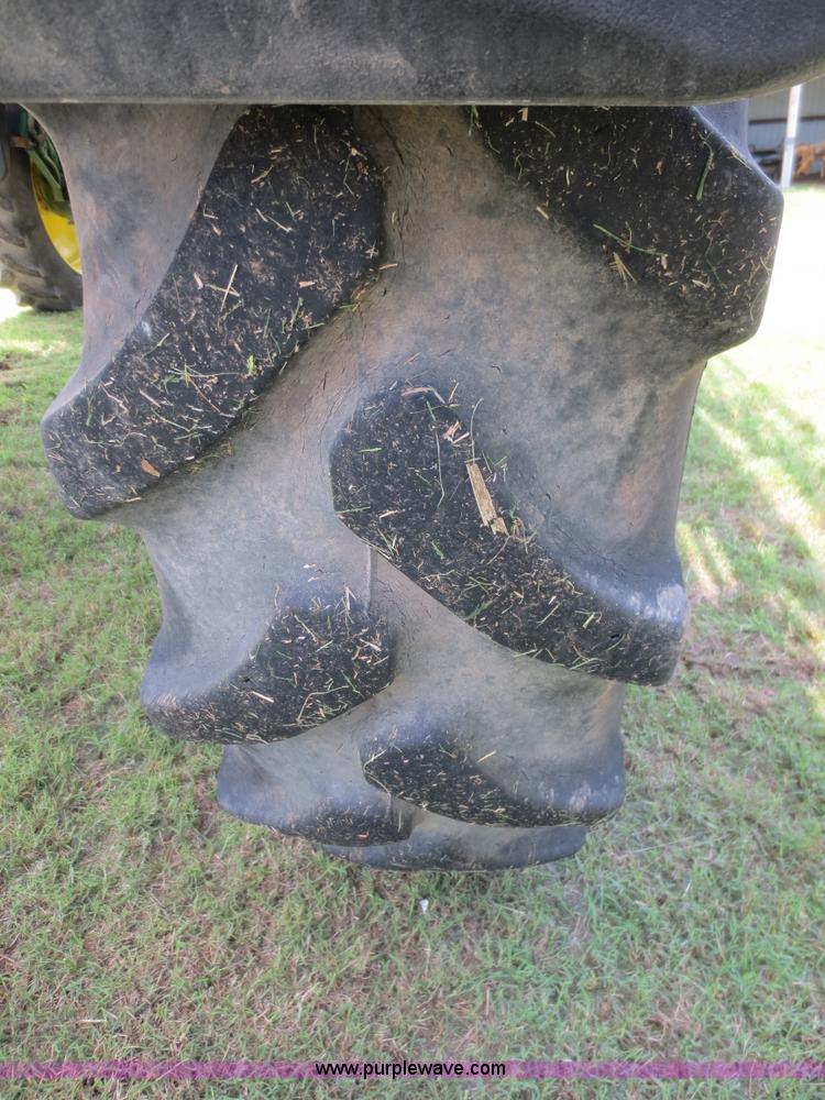 image for item D2071 2008 John Deere 4830 self-propelled sprayer