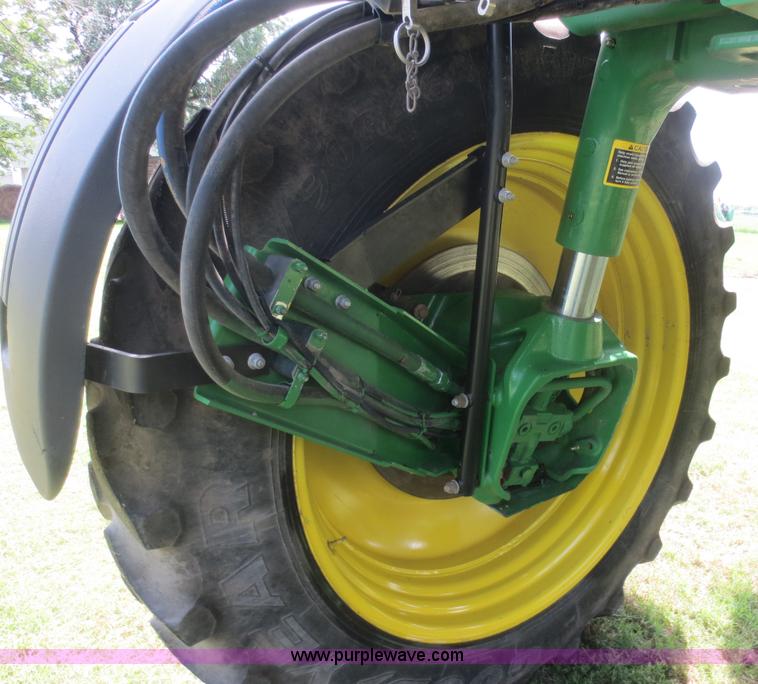 image for item D2071 2008 John Deere 4830 self-propelled sprayer