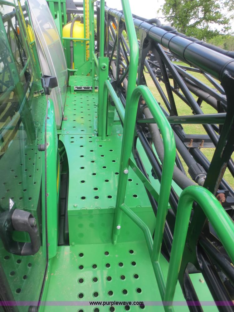image for item D2071 2008 John Deere 4830 self-propelled sprayer