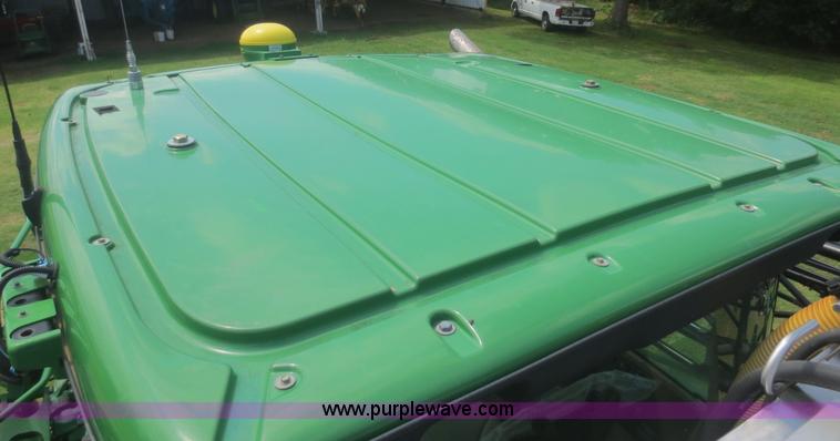 image for item D2071 2008 John Deere 4830 self-propelled sprayer