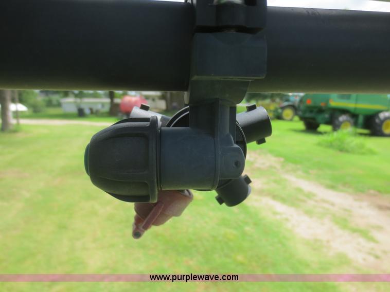 image for item D2071 2008 John Deere 4830 self-propelled sprayer