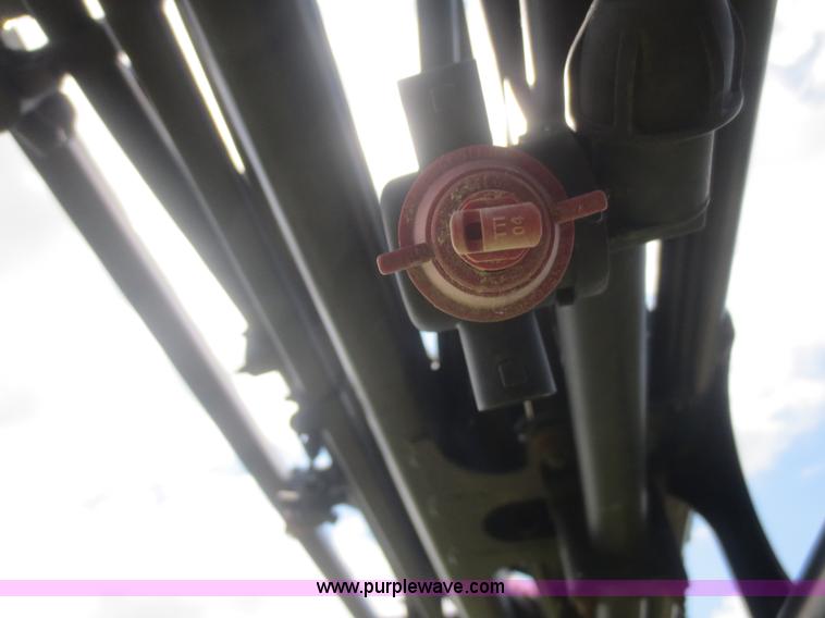 image for item D2071 2008 John Deere 4830 self-propelled sprayer