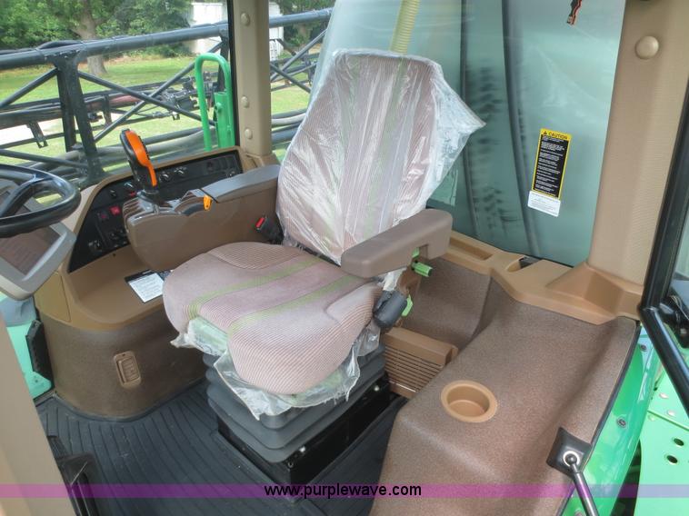 image for item D2071 2008 John Deere 4830 self-propelled sprayer
