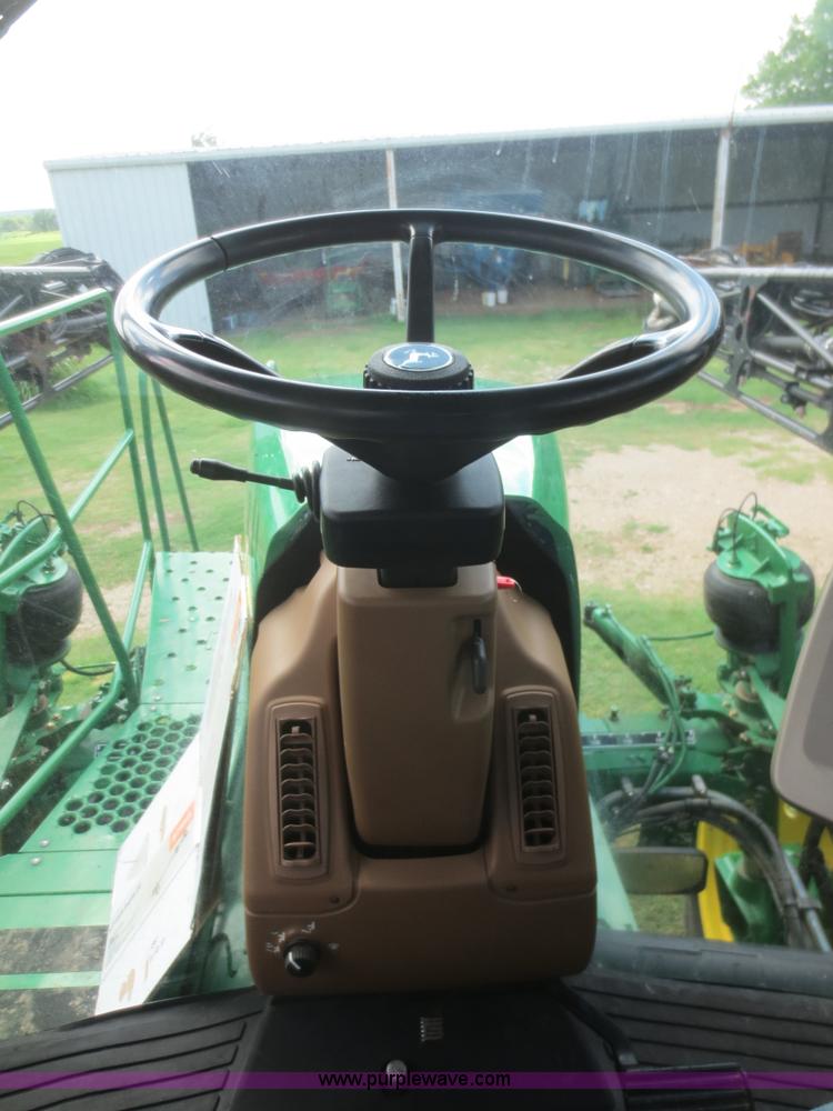 image for item D2071 2008 John Deere 4830 self-propelled sprayer