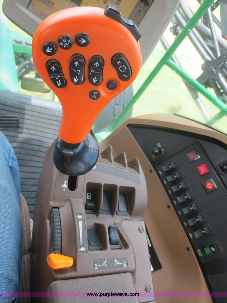 image for item D2071 2008 John Deere 4830 self-propelled sprayer