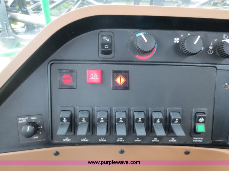 image for item D2071 2008 John Deere 4830 self-propelled sprayer